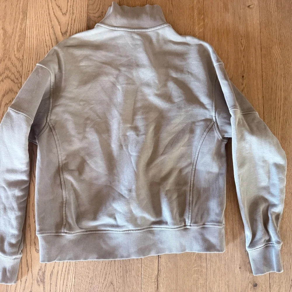 Vuori Sedona Matching Set Pullover  Joggers Size S And XS - Picture 9 of 11